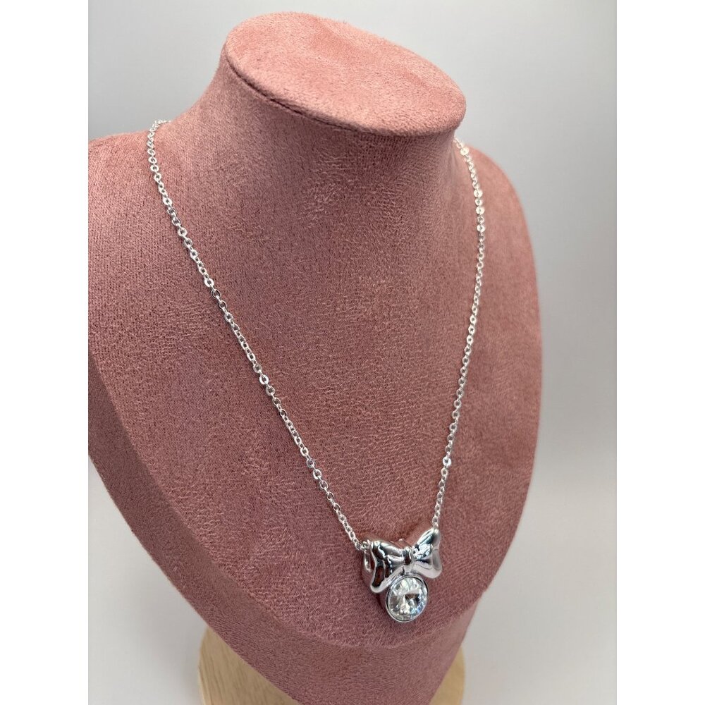 Silver Tone 16” Extender Chain Necklace Bow Pendant Made With Swarovski Crystal - Picture 2 of 5